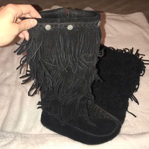 VGUC Black Minnetonka Boots